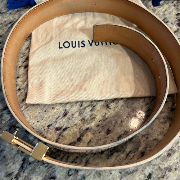 LOUIS VUITTON DAMIER AZUR INITIAL BELT - Picture 9 of 16